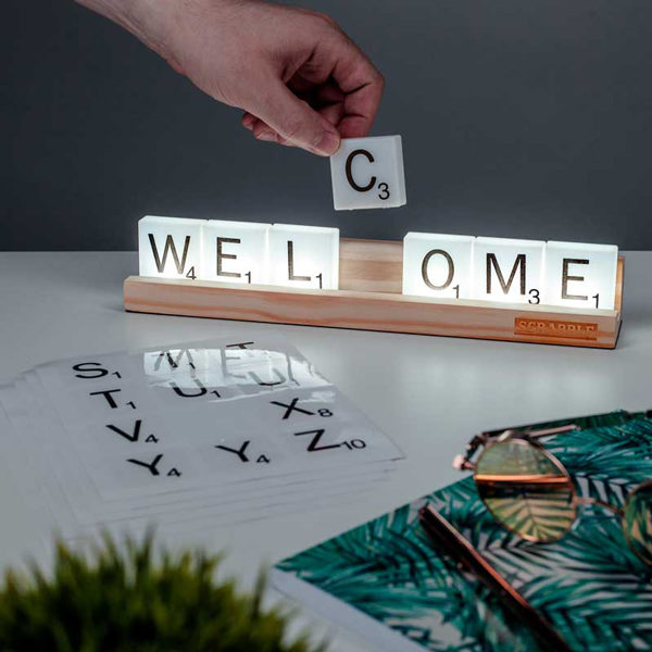 Scrabble_Tile_Light_11